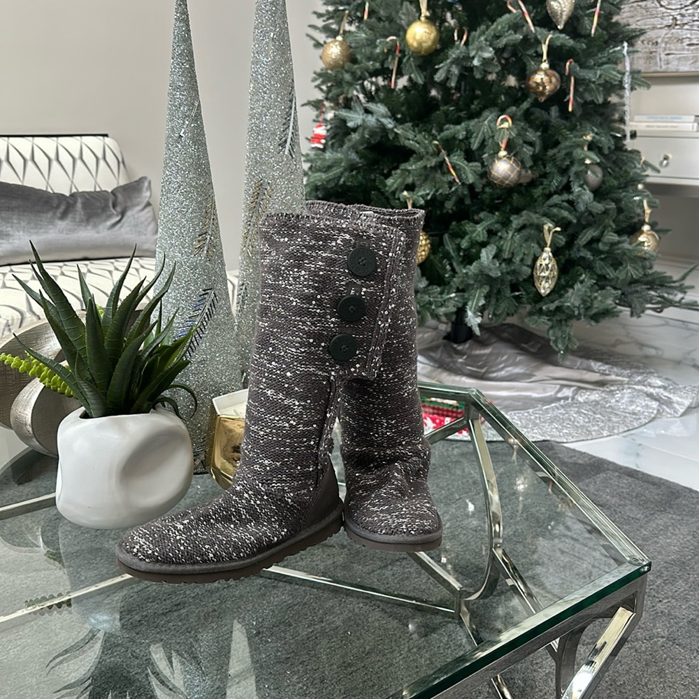 Winter ❄️ Ugg boots ! Like new !!